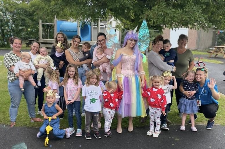 Volunteers - Family Hubs